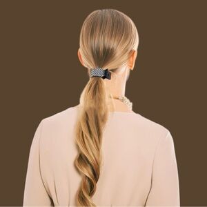 e: Set of 2 Elegant Hair Clips with Sparkling Details